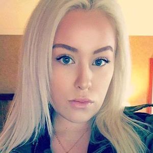 Meet your Posher, Michaela